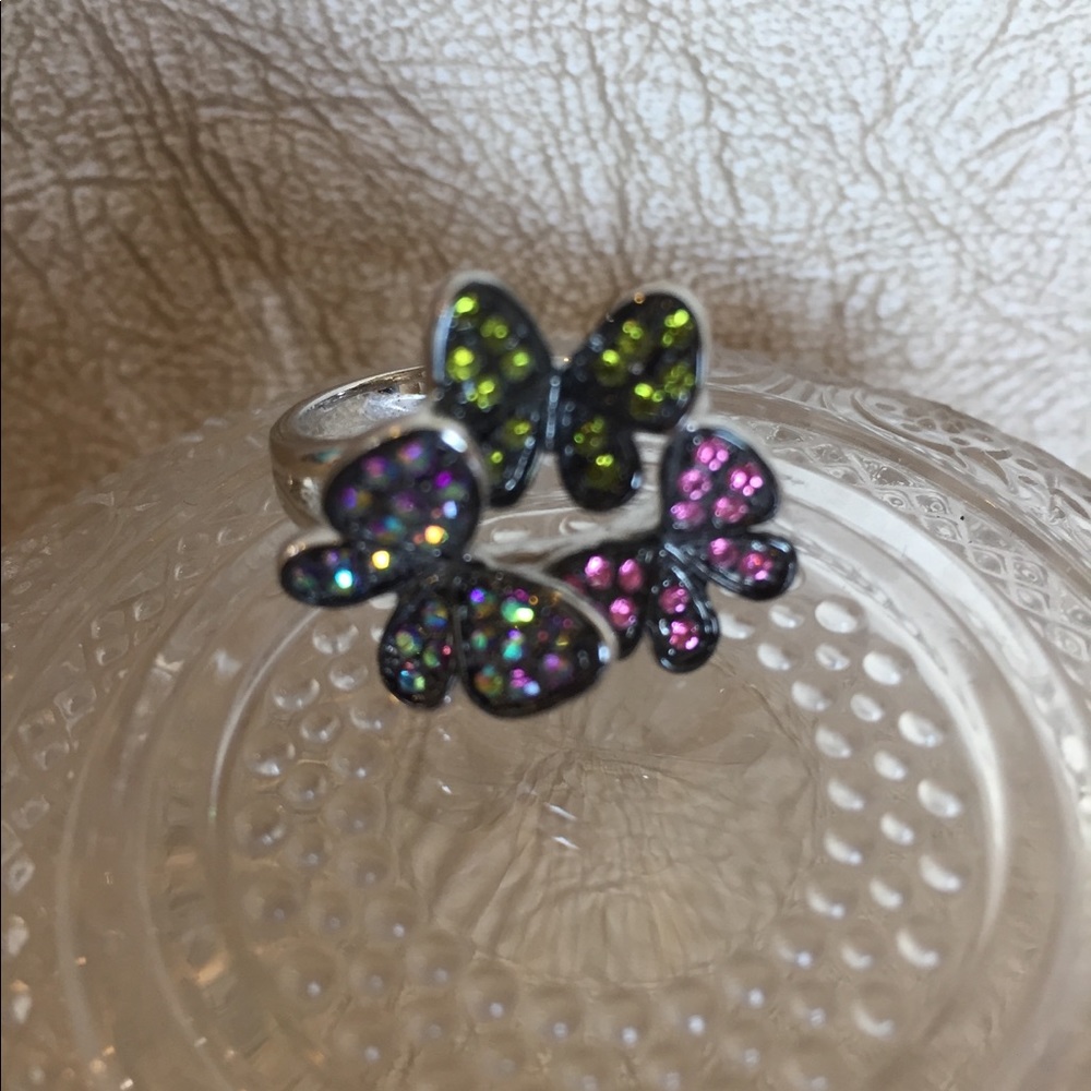 Butterfly ring